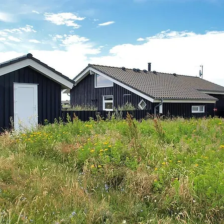 Holiday 25 * Hirtshals