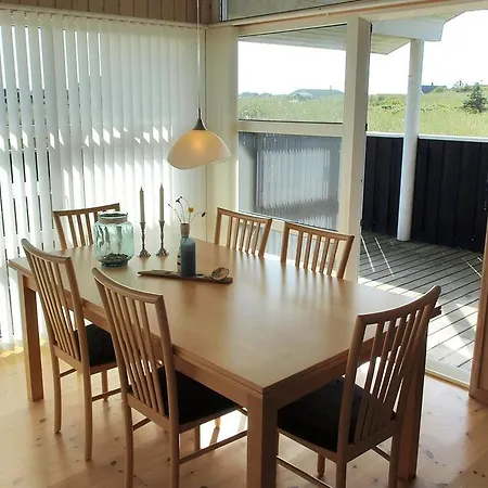 Holiday 25 Holiday home